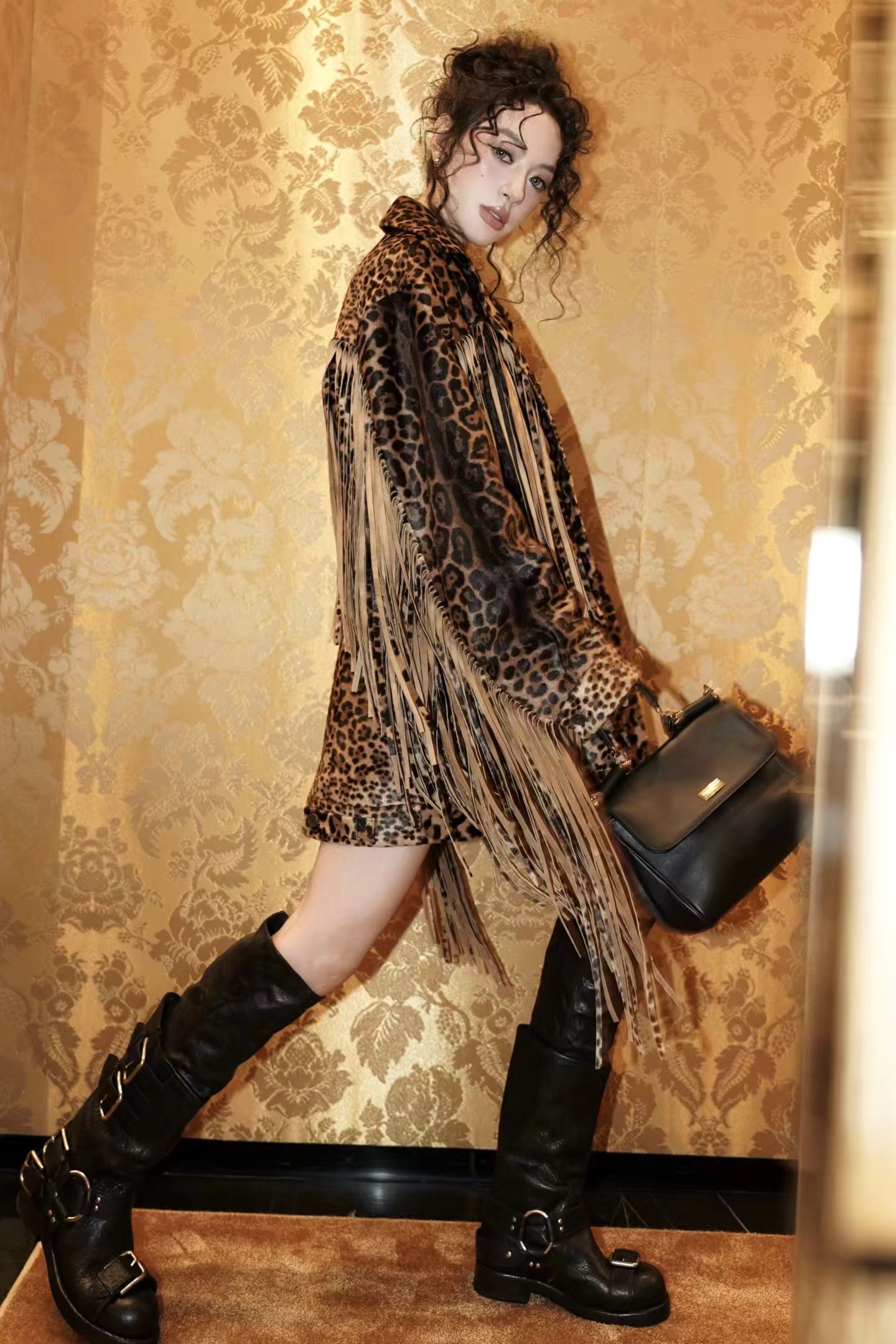 皮草面料 H型 满印&循环 豹纹 印花 土褐色 陨石色 啡网纹 流苏  - VALI鞋履AI设计主图