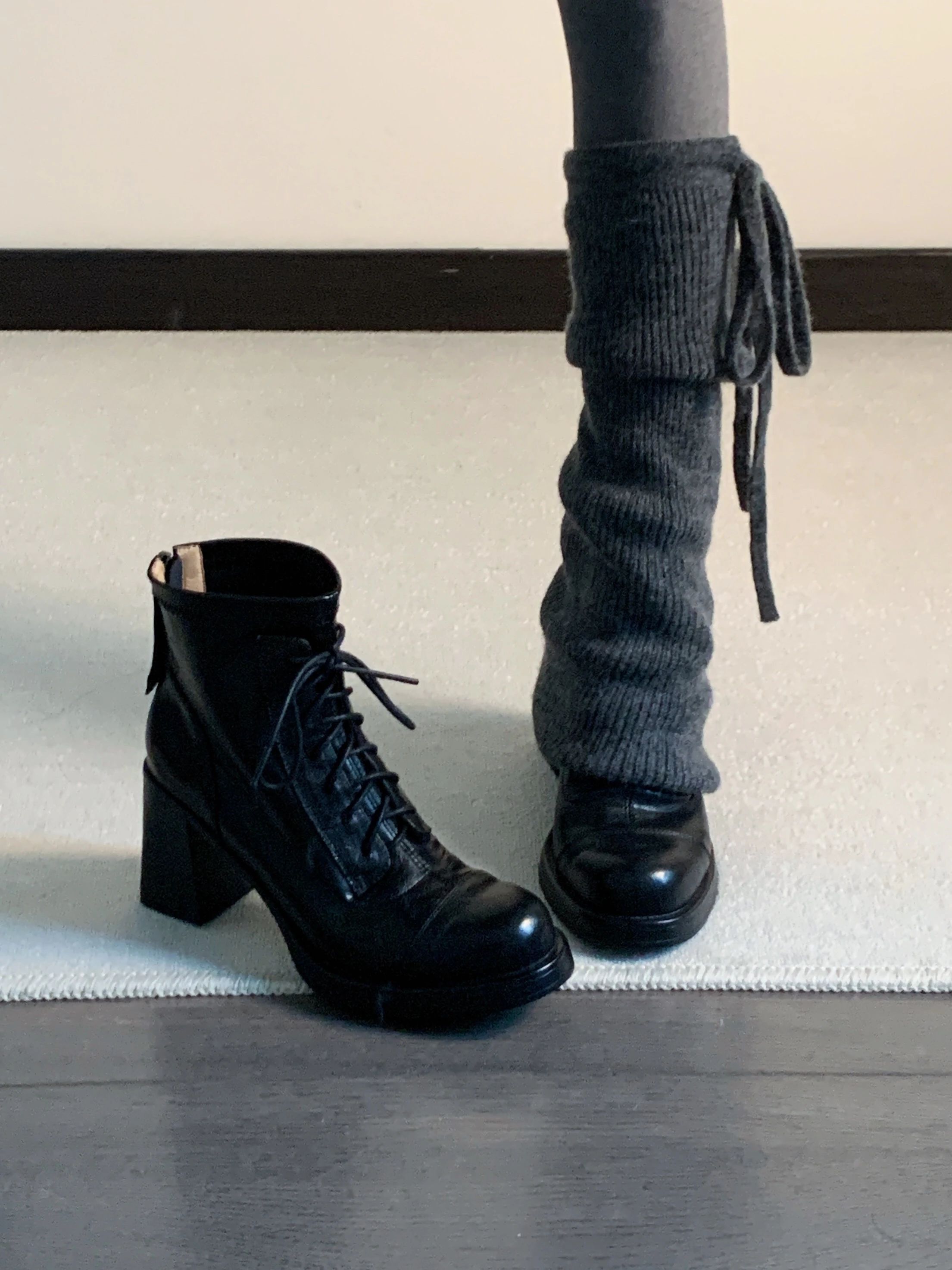 中跟 粗跟 燕尾服 圆头 系带 皮革  - VALI鞋履AI设计主图