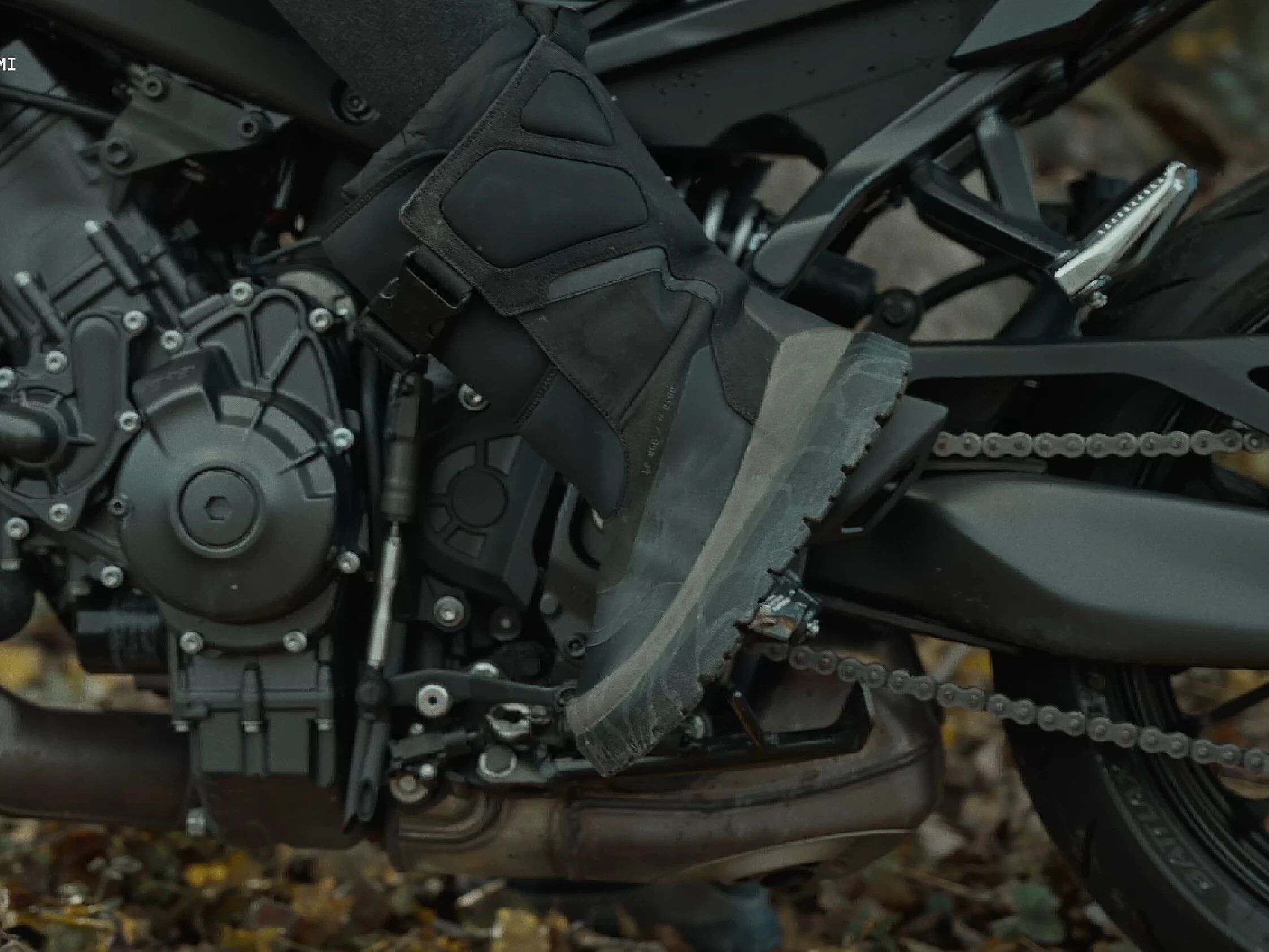 尾气黑 软玉 香脂绿 圆头 皮革  - VALI鞋履AI设计主图