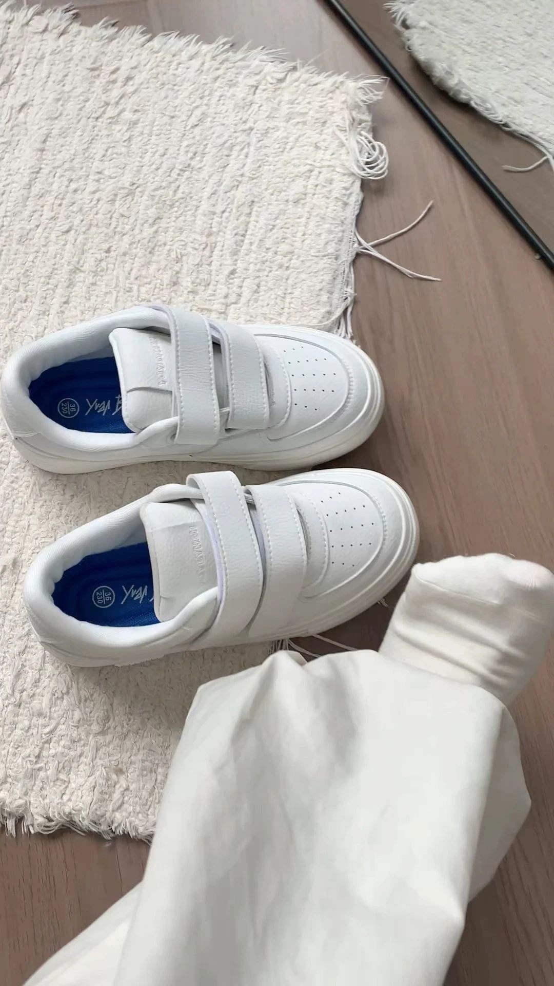 潇洒灰 灌浆 信标蓝 魔术贴 皮革  - VALI鞋履AI设计主图