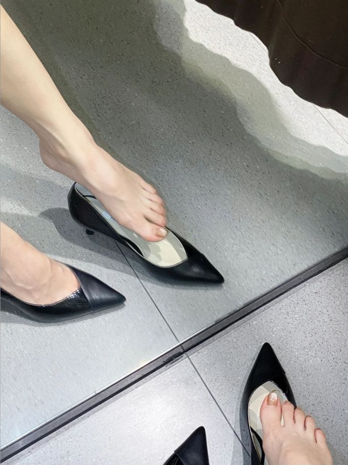 粗跟 燕尾服 信鸽色 灰白色 尖头 低帮 一脚蹬 浅口鞋 皮革 