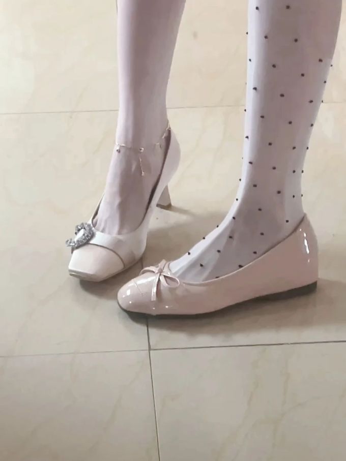 鹿角色 磁铁矿 铁棕色 袢扣 浅口鞋 皮革 