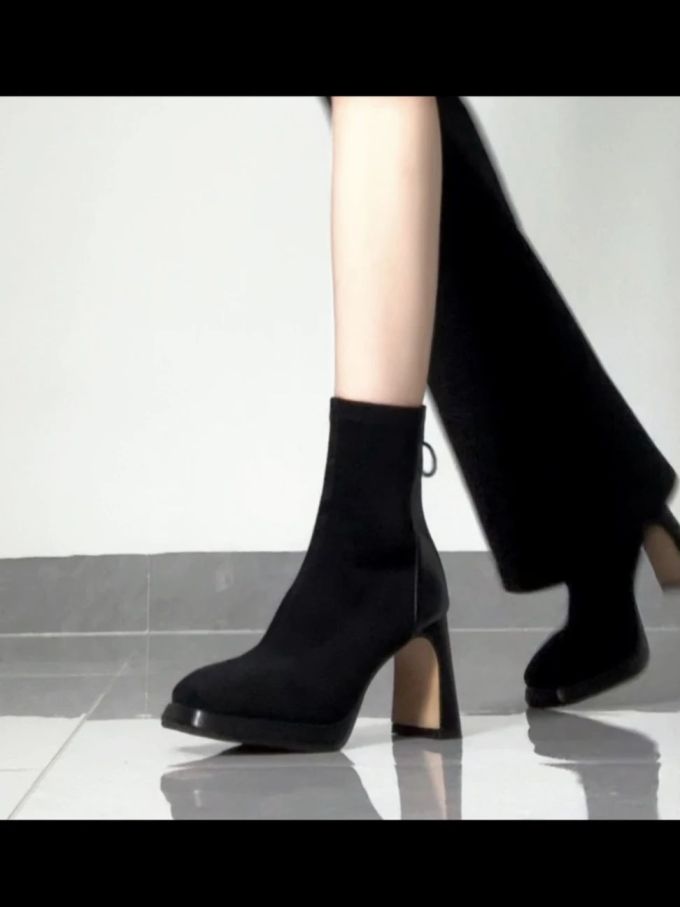 高跟 粗跟 燕尾服 圆头 皮革 