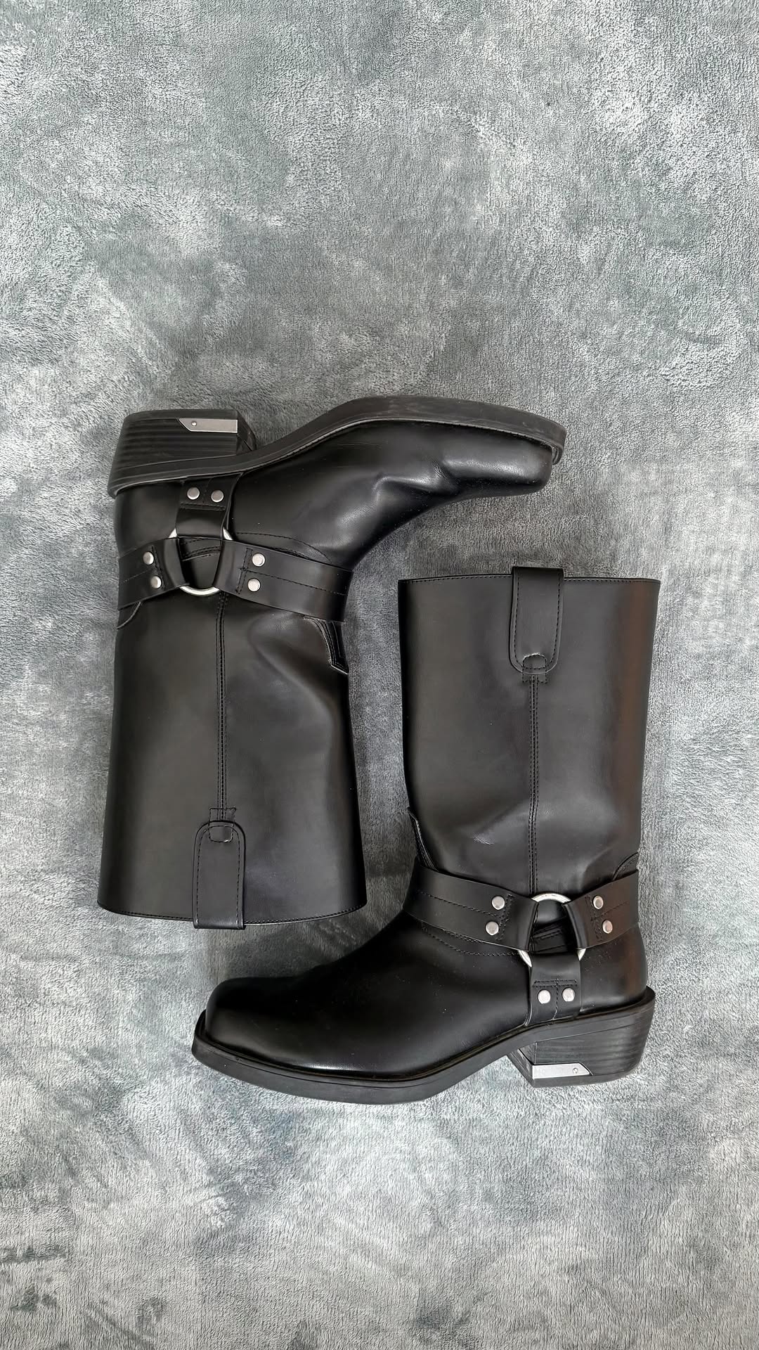 低跟 粗跟 深洞 花岗岩灰 灯黑 袢扣 皮革  - VALI鞋履AI设计主图