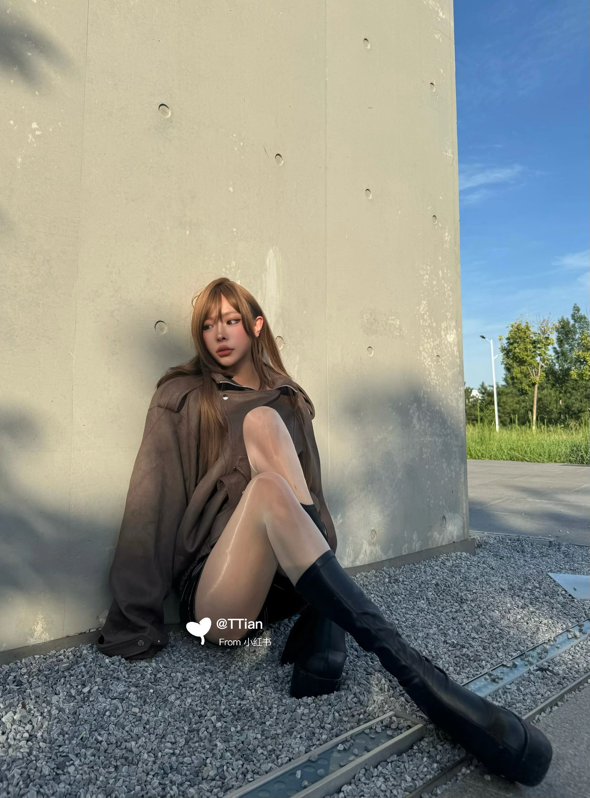 基础袖 燕尾服 棕灰色 板岩黑  - VALI鞋履AI设计主图