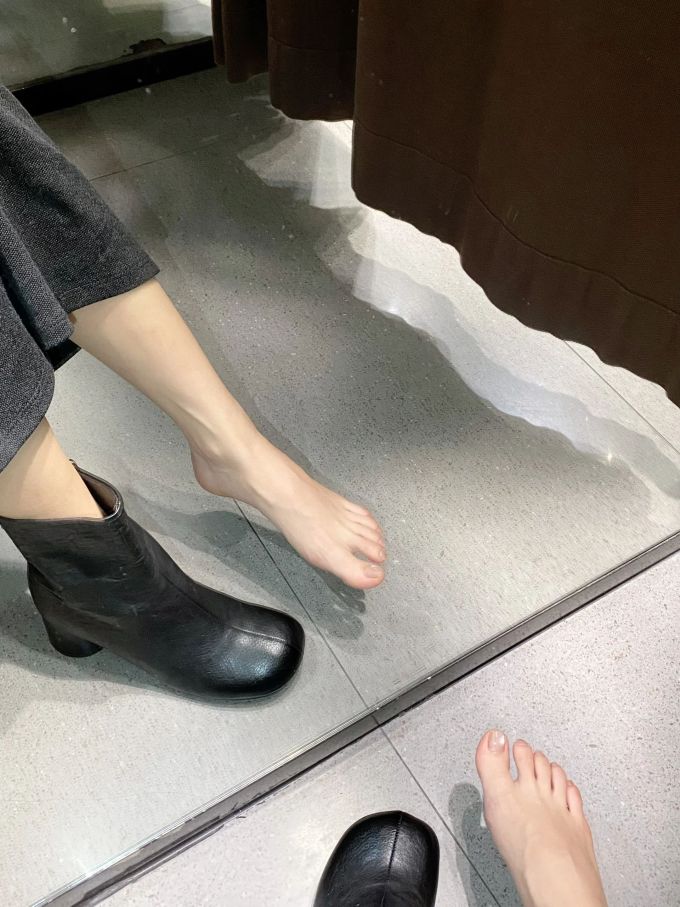 尾气黑 都市灰 灰白色 圆头 皮革 