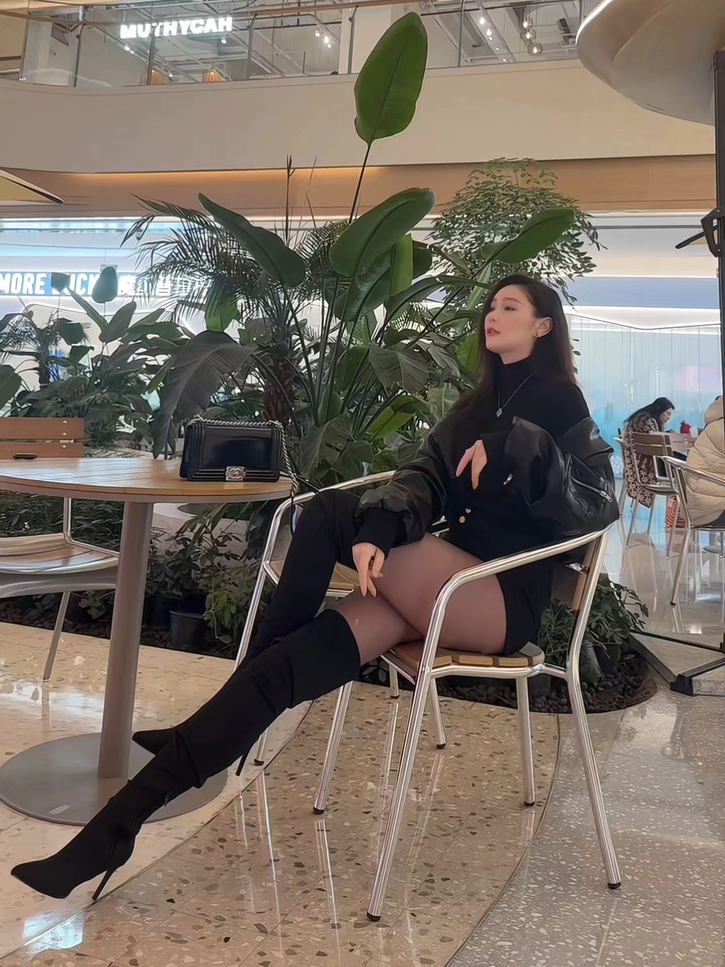 停电色 尖头 皮革  - VALI鞋履AI设计主图