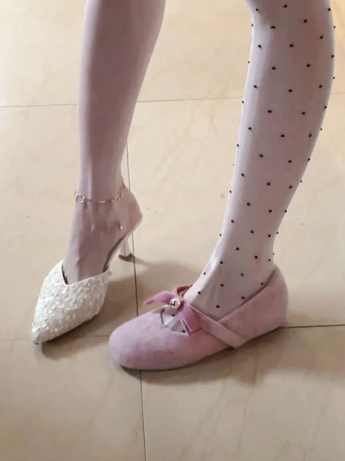 高跟 细跟 鹿角色 暮光紫 深灰褐色 无帮 袢扣 皮革 