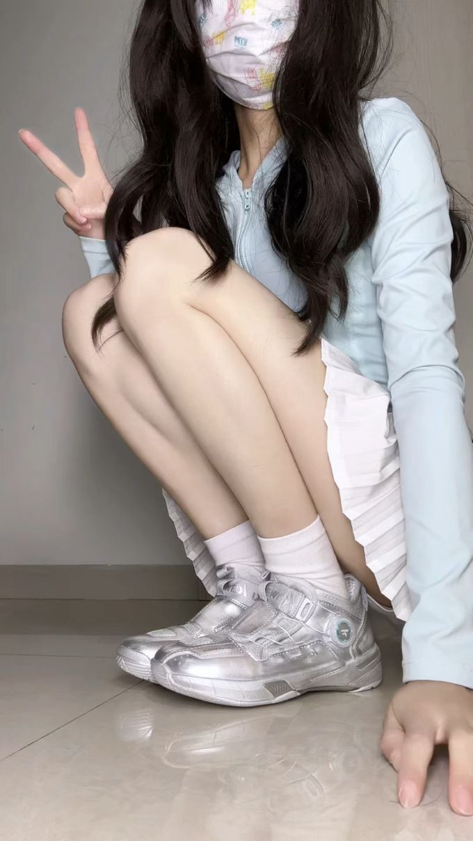 海豚 暴雨色 主打灰 中帮 BOA 