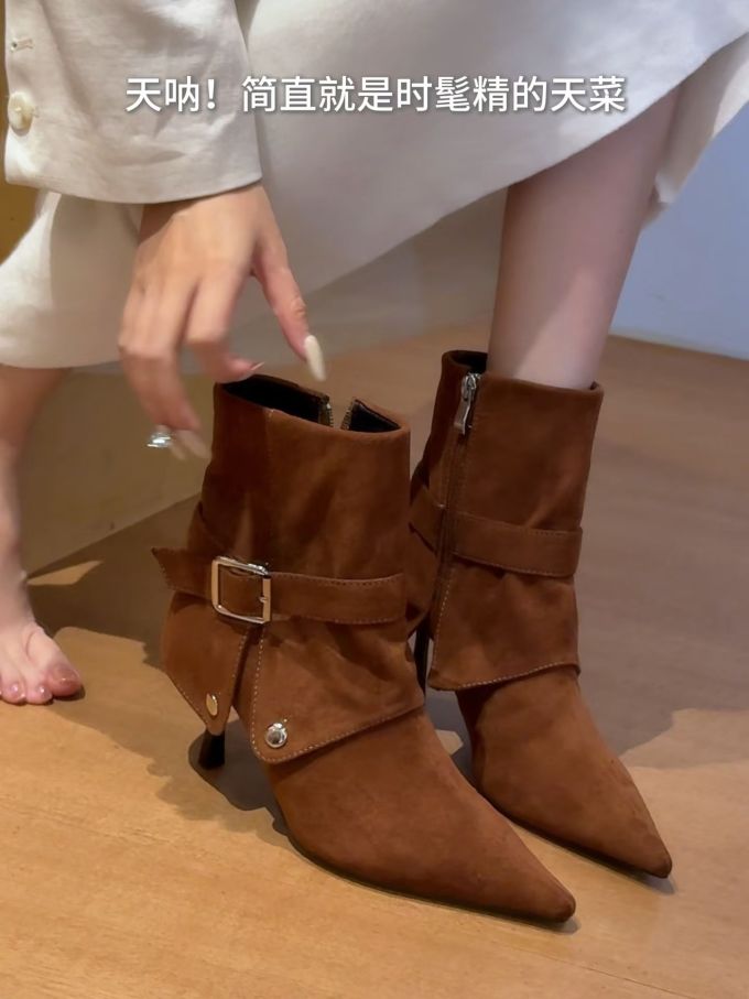 粗跟 肉桂条色 焦糖咖啡色 浓茶色 尖头 袢扣 皮革 