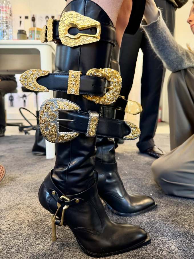 高跟 细跟 蓝黑色 板岩黑 暗影蓝 尖头 皮革 