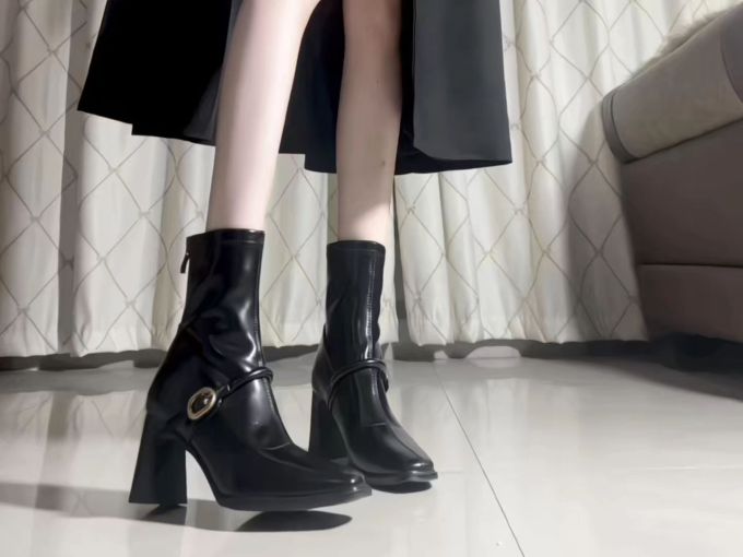 高跟 粗跟 燕尾服 黄貂鱼 素净色 皮革 