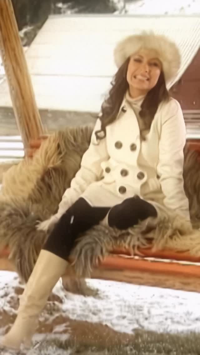 呢绒 H型 基础袖 奶油白 蜜瓜色 晚霞色 装饰扣饰  - VALI鞋履AI设计主图