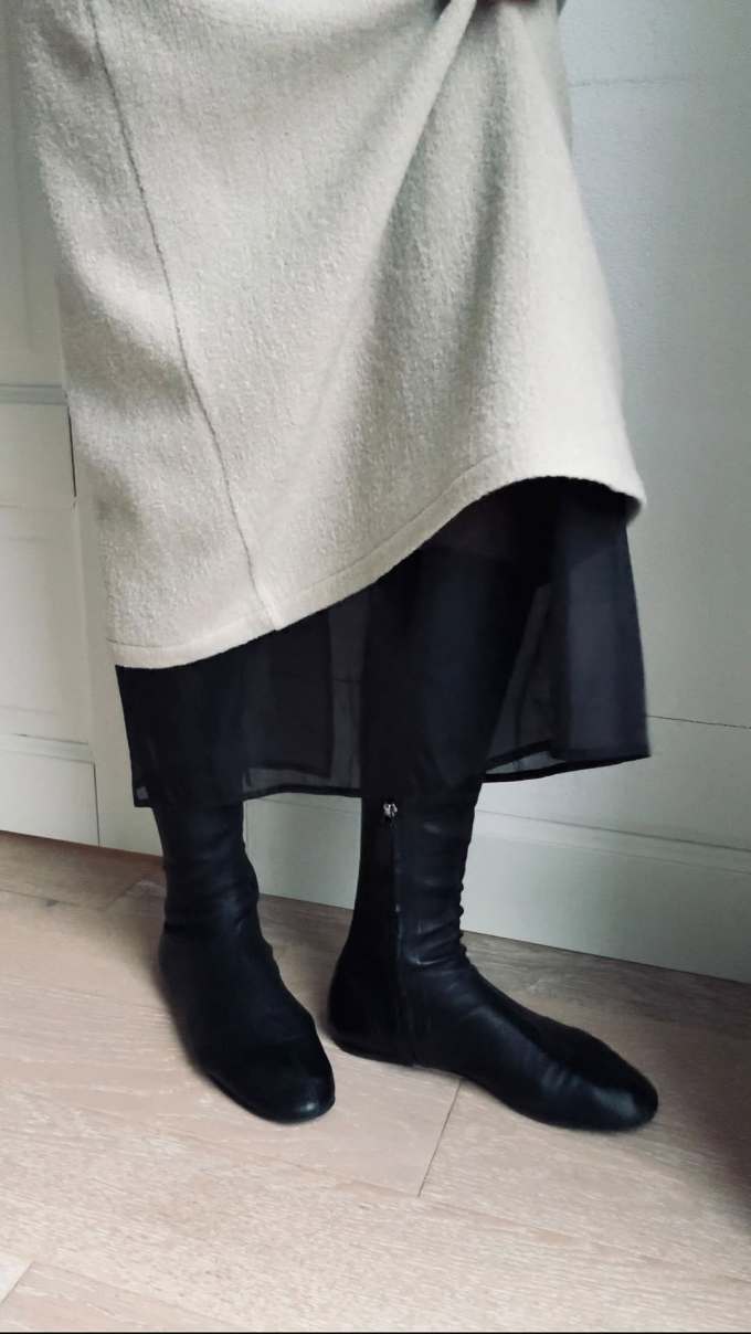 蓝黑色 圆头 皮革 