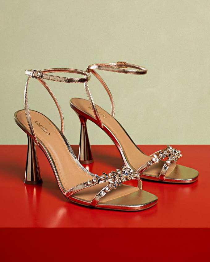 高跟 细跟 泥土色 土褐色 粉褐色 无帮 