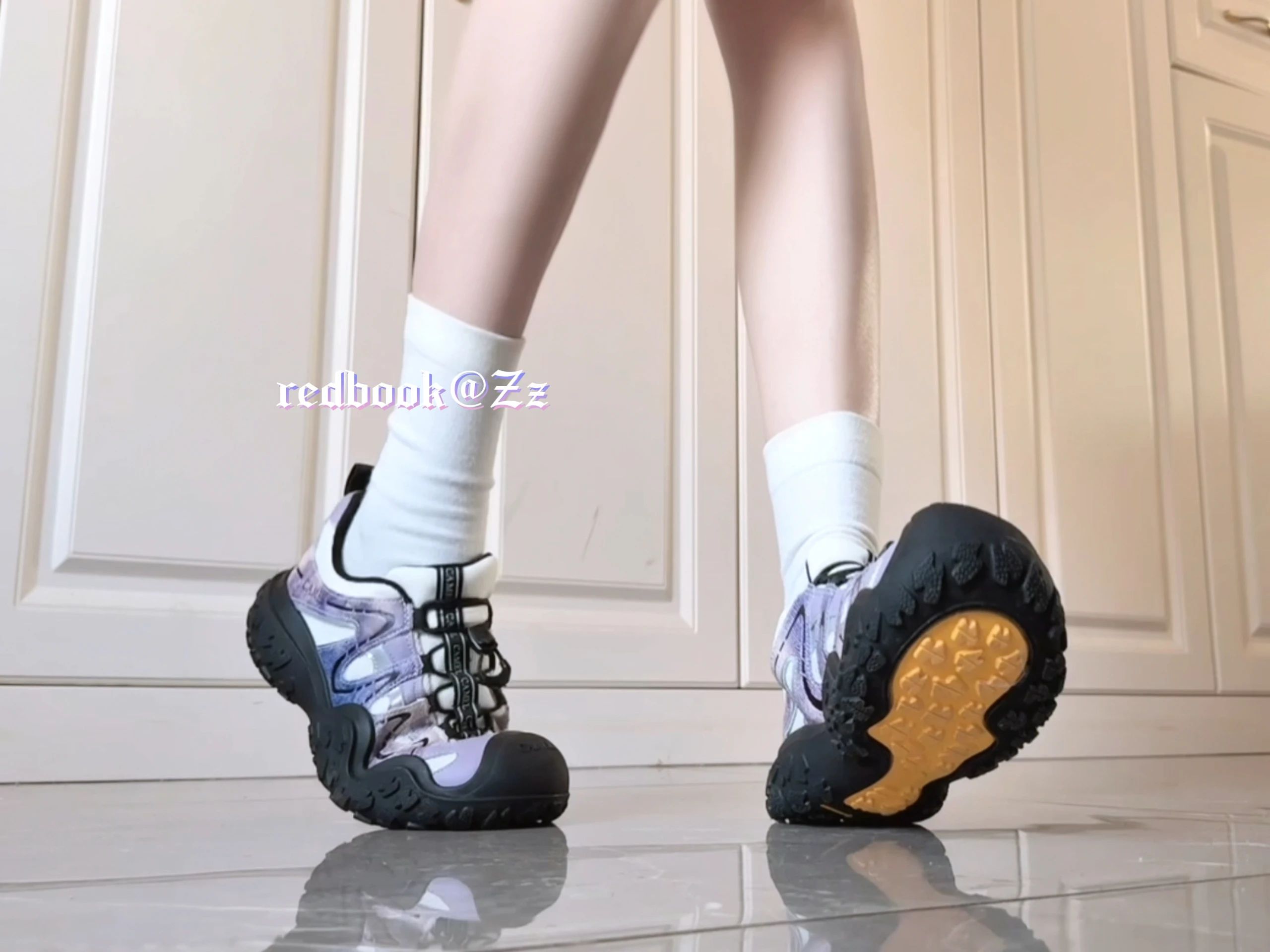 无底洞 乡村空气 冰融化 低帮 系带 BOA  - VALI鞋履AI设计主图