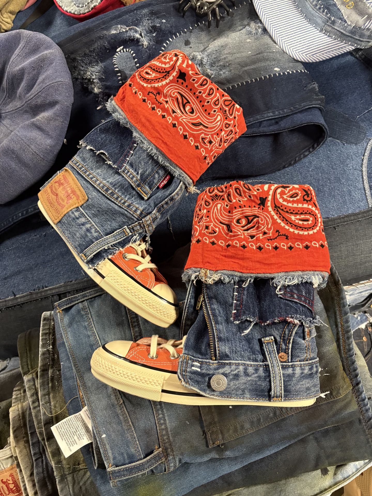 无烟煤色 灰鲸 柠檬蛋白霜色 圆头 高帮 布面  - VALI鞋履AI设计主图