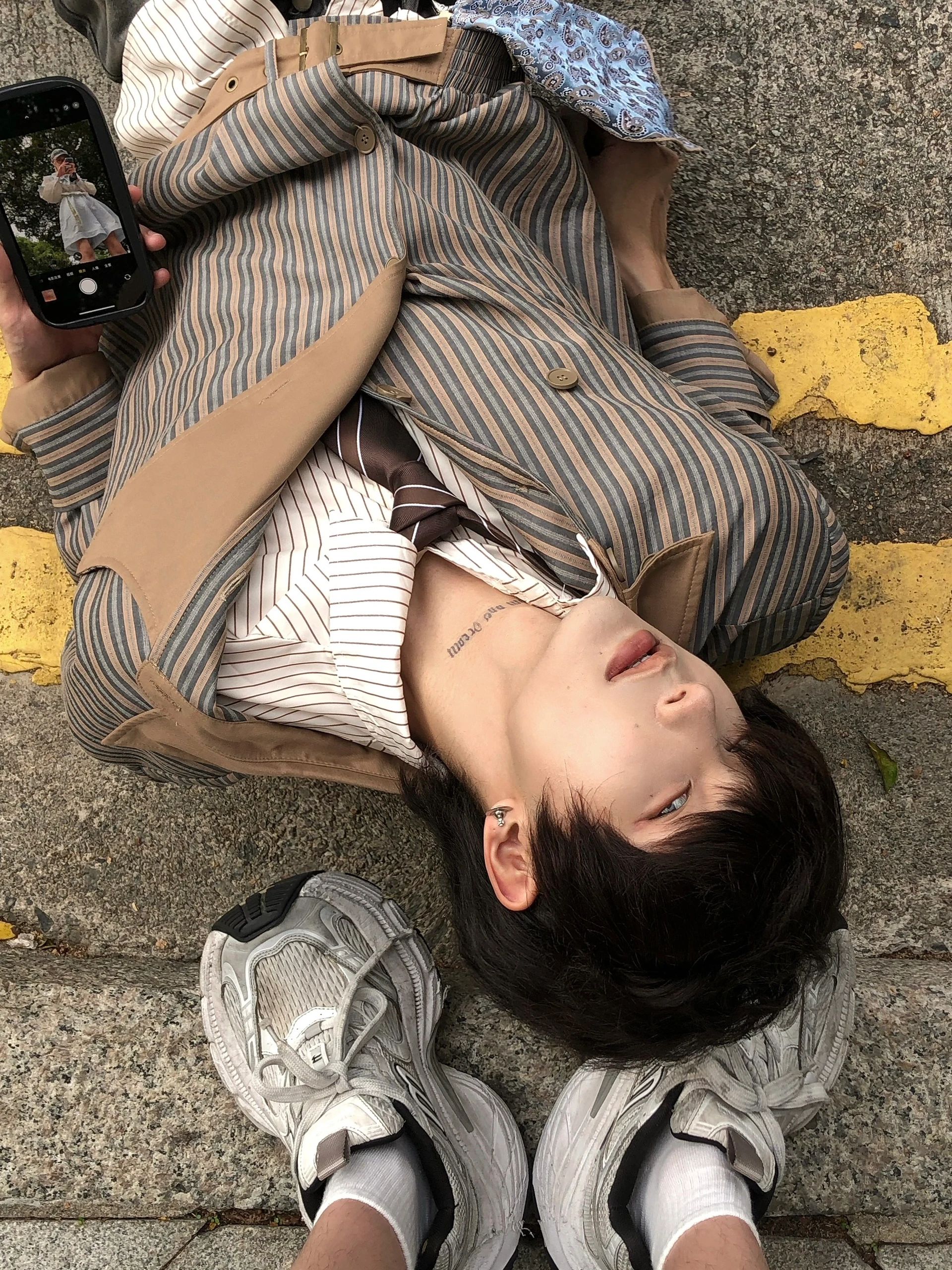 深洞 地下世界 赤铁矿 圆头 系带  - VALI鞋履AI设计主图