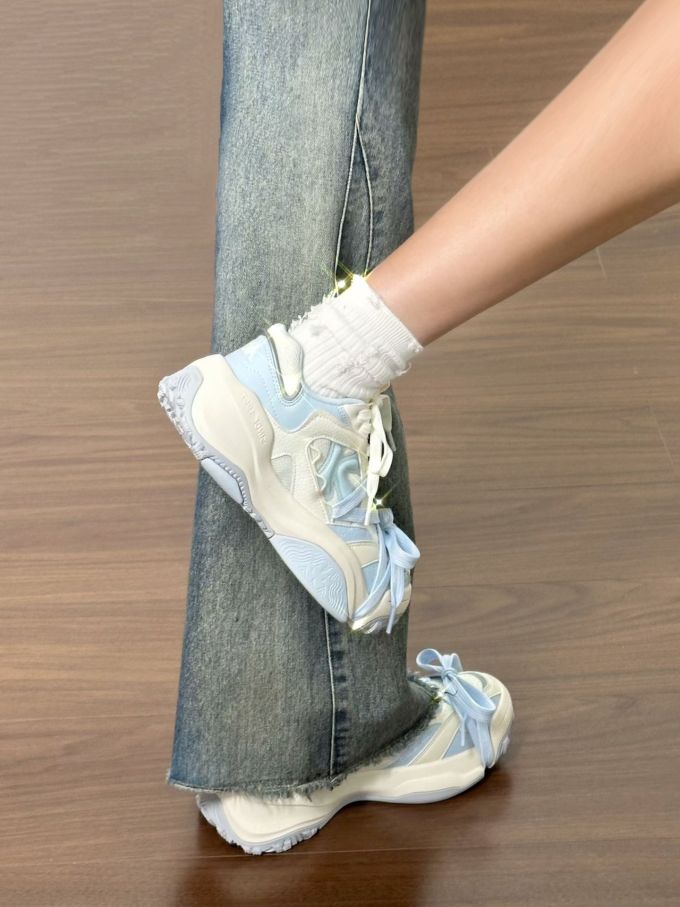 婉兰色 微蓝 奶油奶油 低帮 