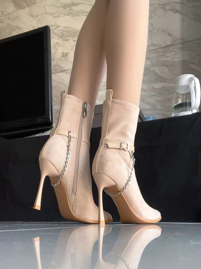 高跟 细跟 米色 桃泥色 棕灰褐 尖头 皮革 