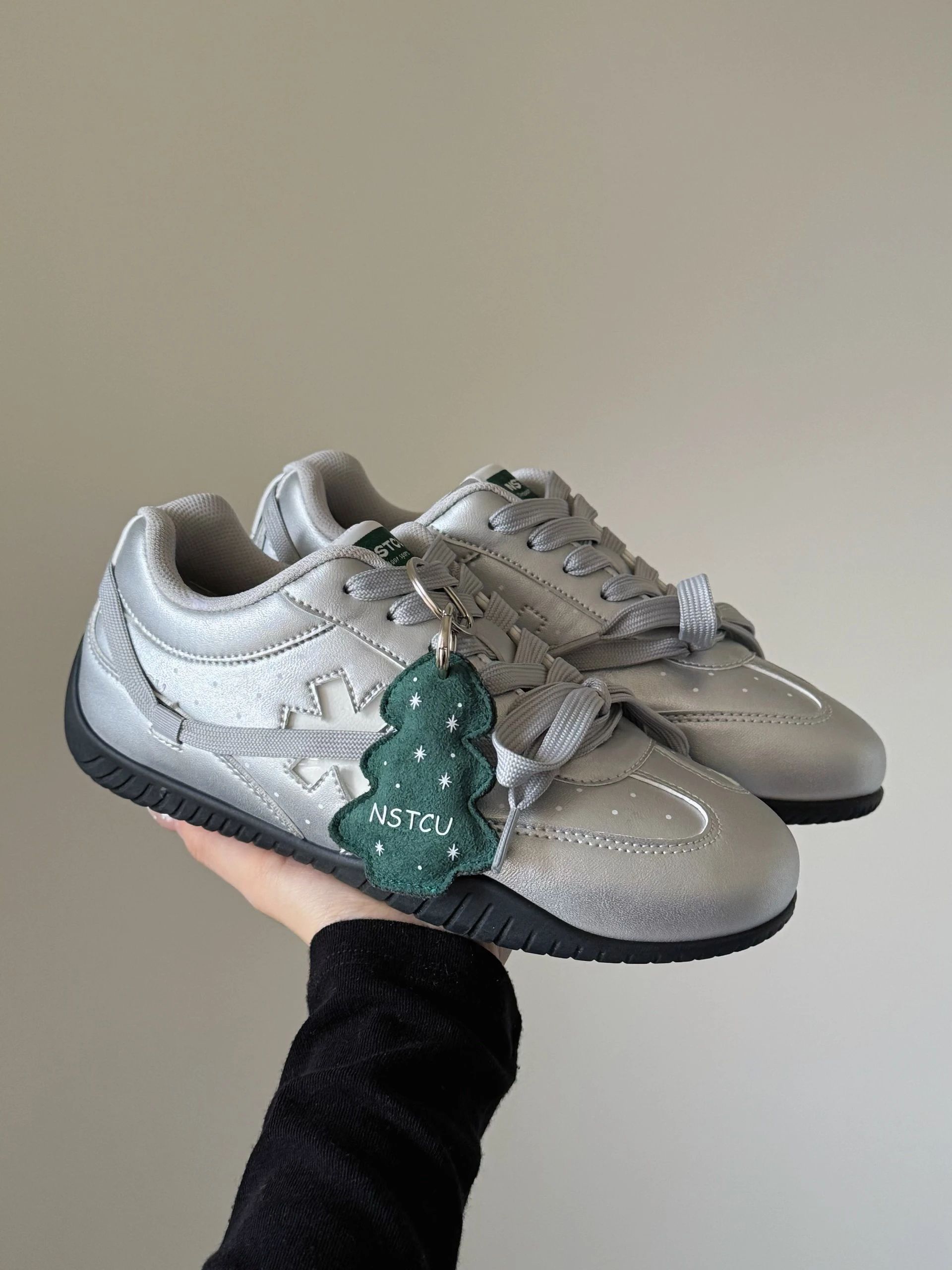 阿芬宾舍犬 赤铁矿 地下世界 低帮 系带  - VALI鞋履AI设计主图