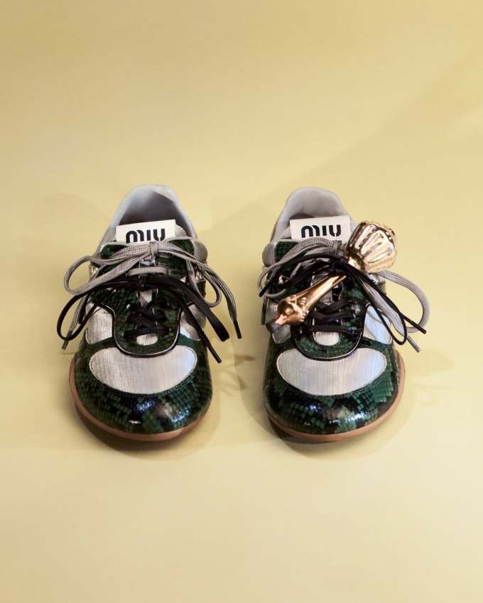 深洞 咖啡褐色 城堡灰 圆头 系带 深口鞋 