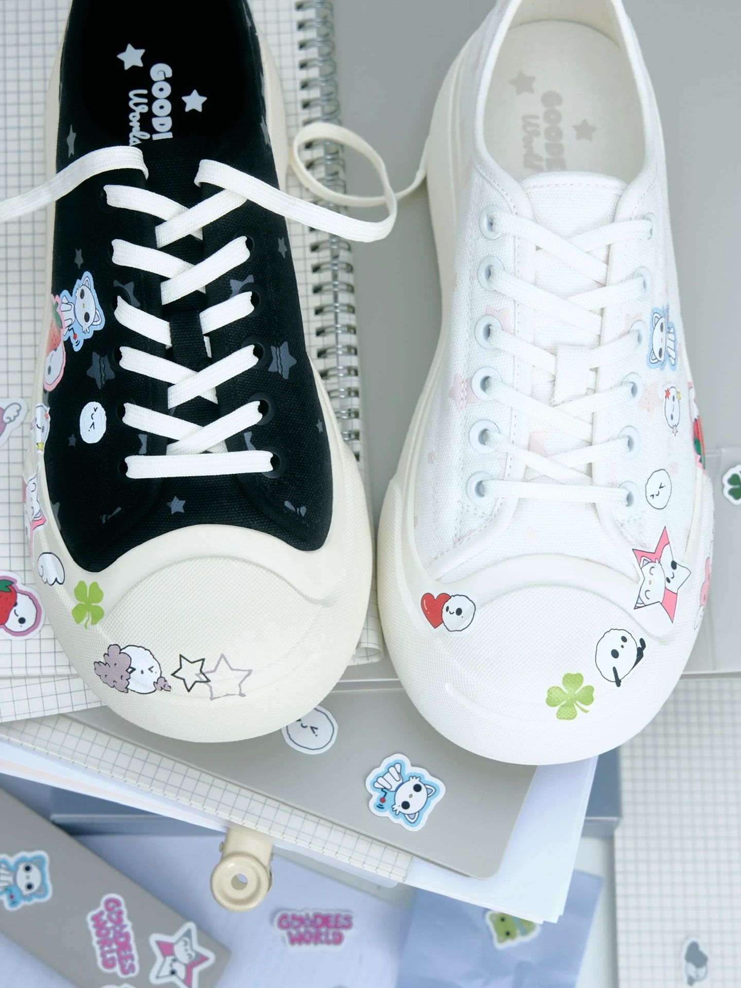 圣甲虫色 亮白 微蓝色 布面  - VALI鞋履AI设计主图