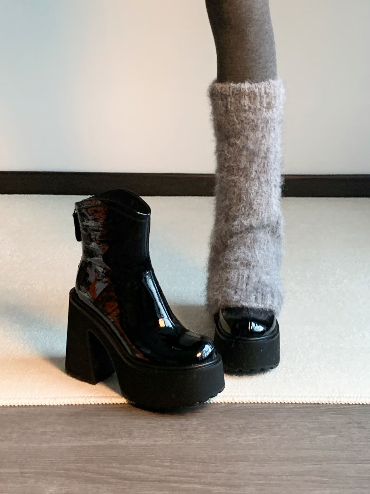 高跟 粗跟 燕尾服 咖啡褐色 圆头 皮革 拉链  - VALI鞋履AI设计主图