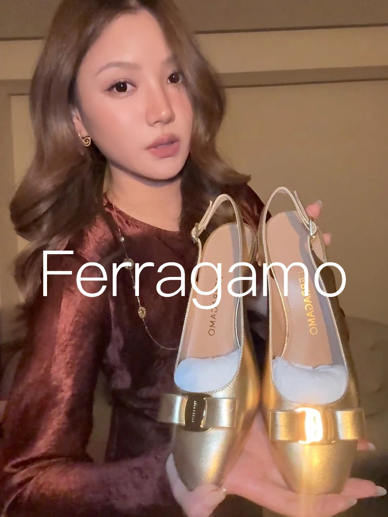 圆形领 中长袖 基础袖 局部印染 字母 巧克力毛毛雨 白兰地酒 热风色  - VALI鞋履AI设计主图