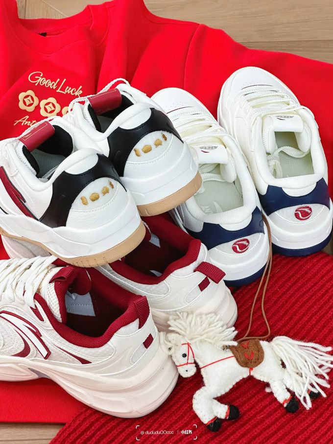 香槟白 蓝晕色 微蓝色 系带 