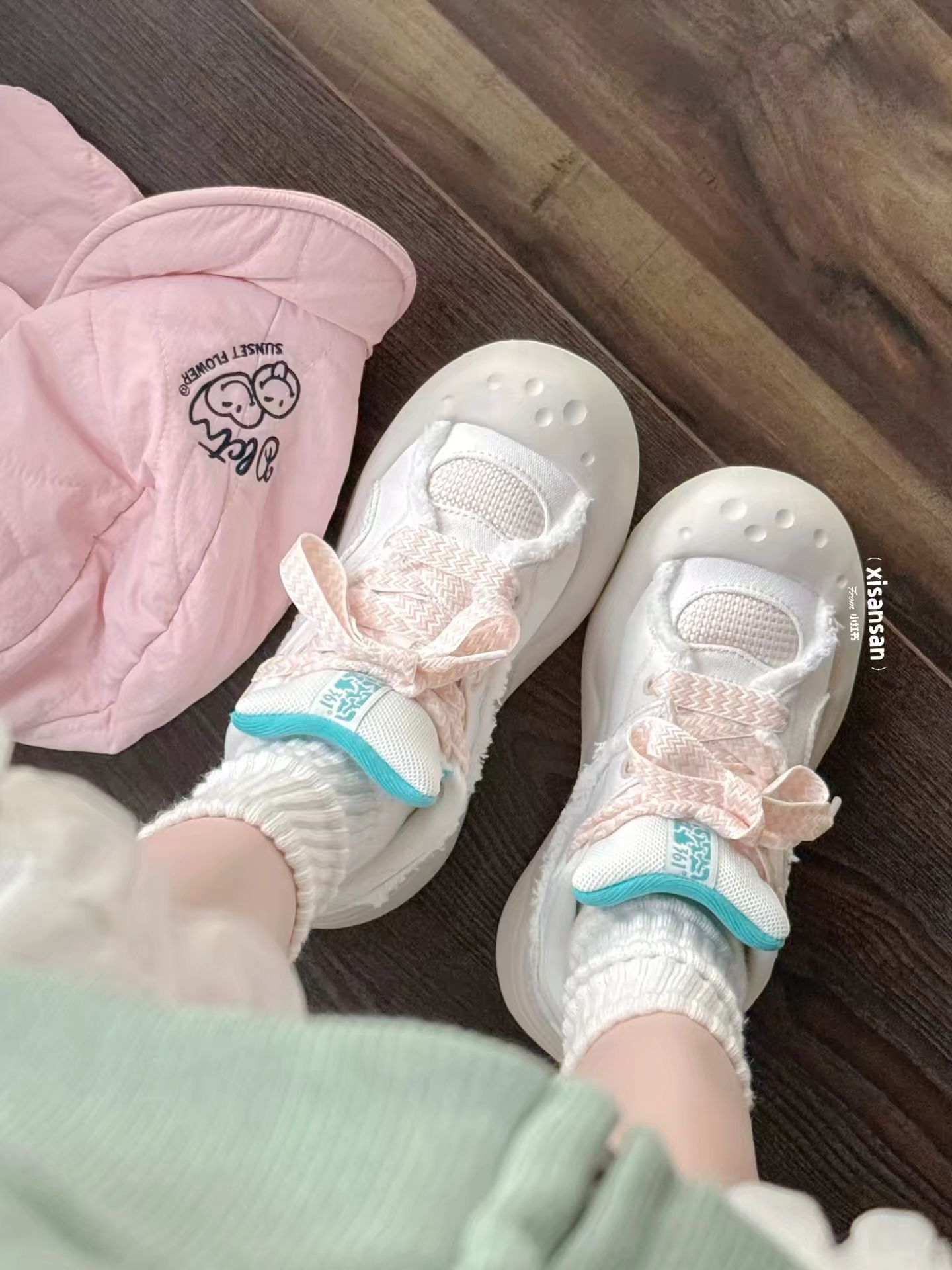 钟乳石 蛋白 雪落 无帮  - VALI鞋履AI设计主图