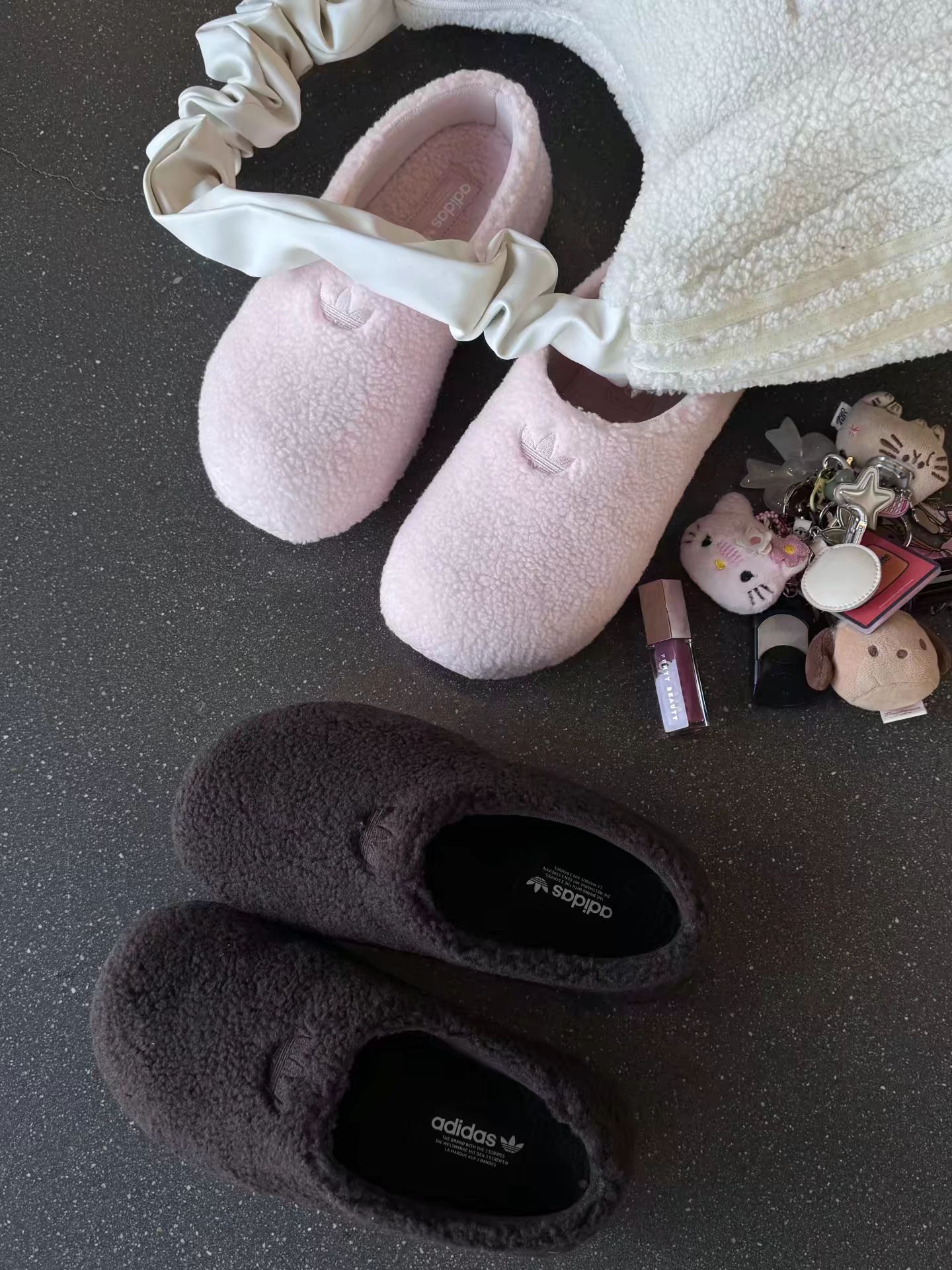 黑玛瑙 深铁灰 林荫大道 无帮 一脚蹬 绒毛/绒面  - VALI鞋履AI设计主图