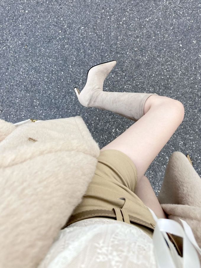 细跟 雪峰 沙白色 风铃色 尖头 皮革 