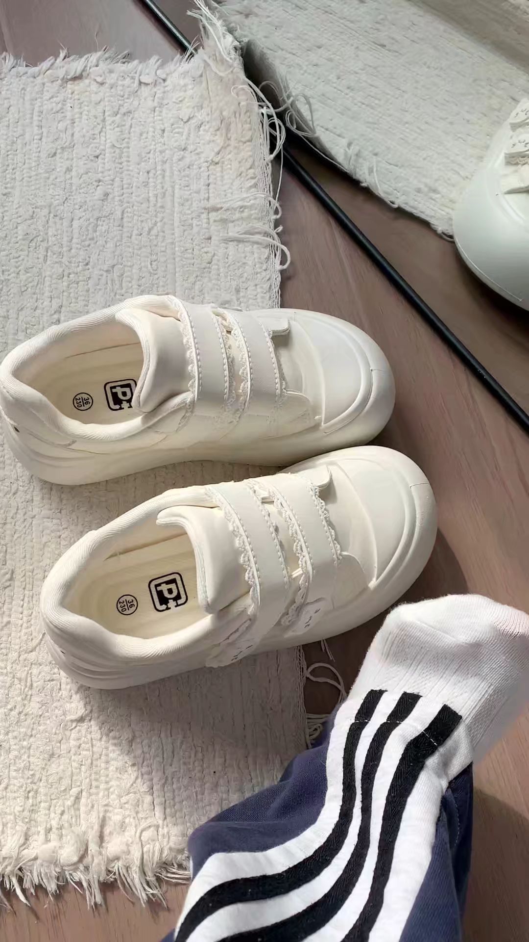 鹭白 复古卡其色 蘑菇色 中帮 魔术贴 皮革  - VALI鞋履AI设计主图