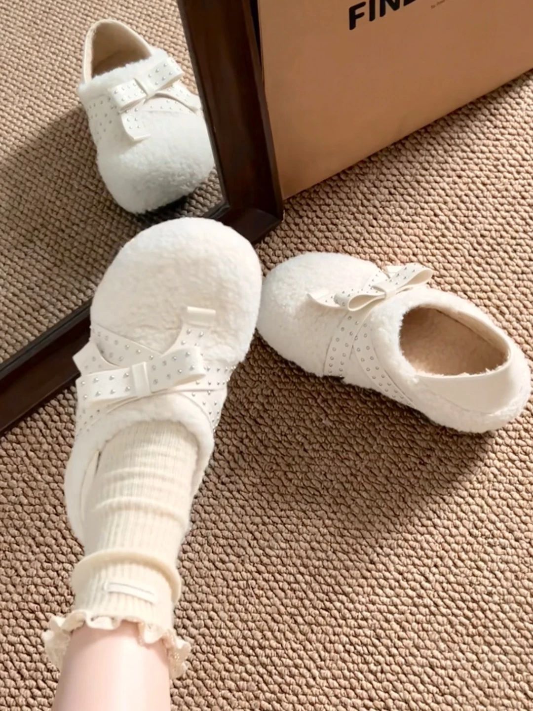 法国橡木 米白色 古卷轴 无帮 绒毛/绒面  - VALI鞋履AI设计主图