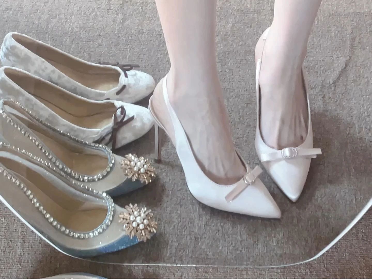 地下世界 灰色幻觉 悬崖灰 尖头 低帮 一脚蹬 浅口鞋 皮革  - VALI鞋履AI设计主图