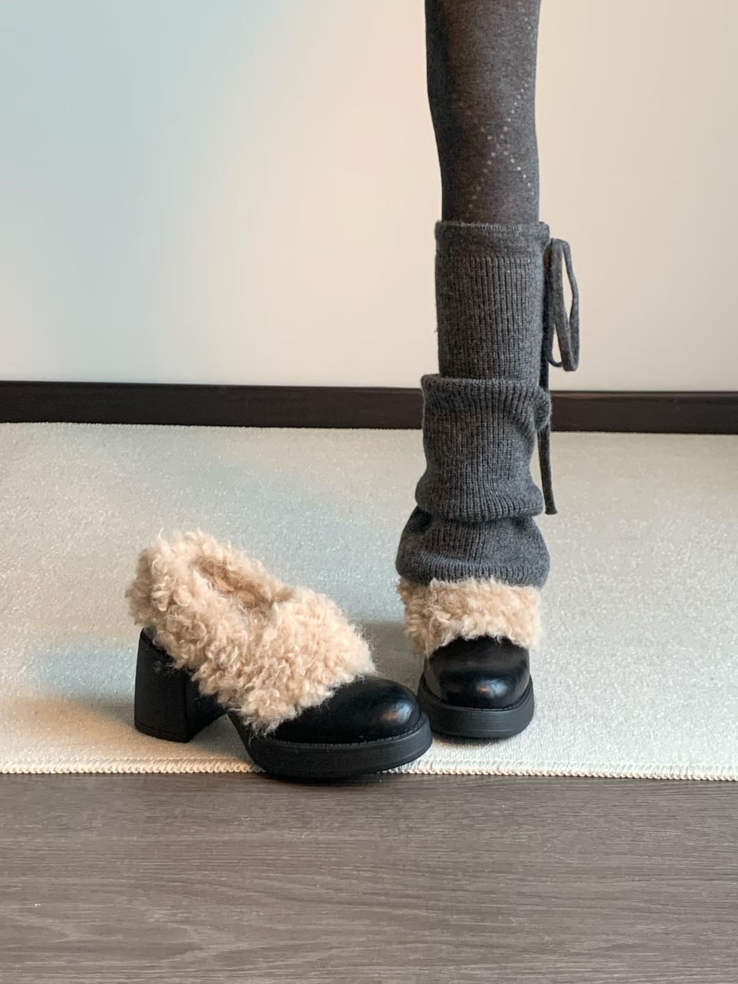 燕尾服 榛子 朝阳色 低帮 一脚蹬 绒毛/绒面  - VALI鞋履AI设计主图