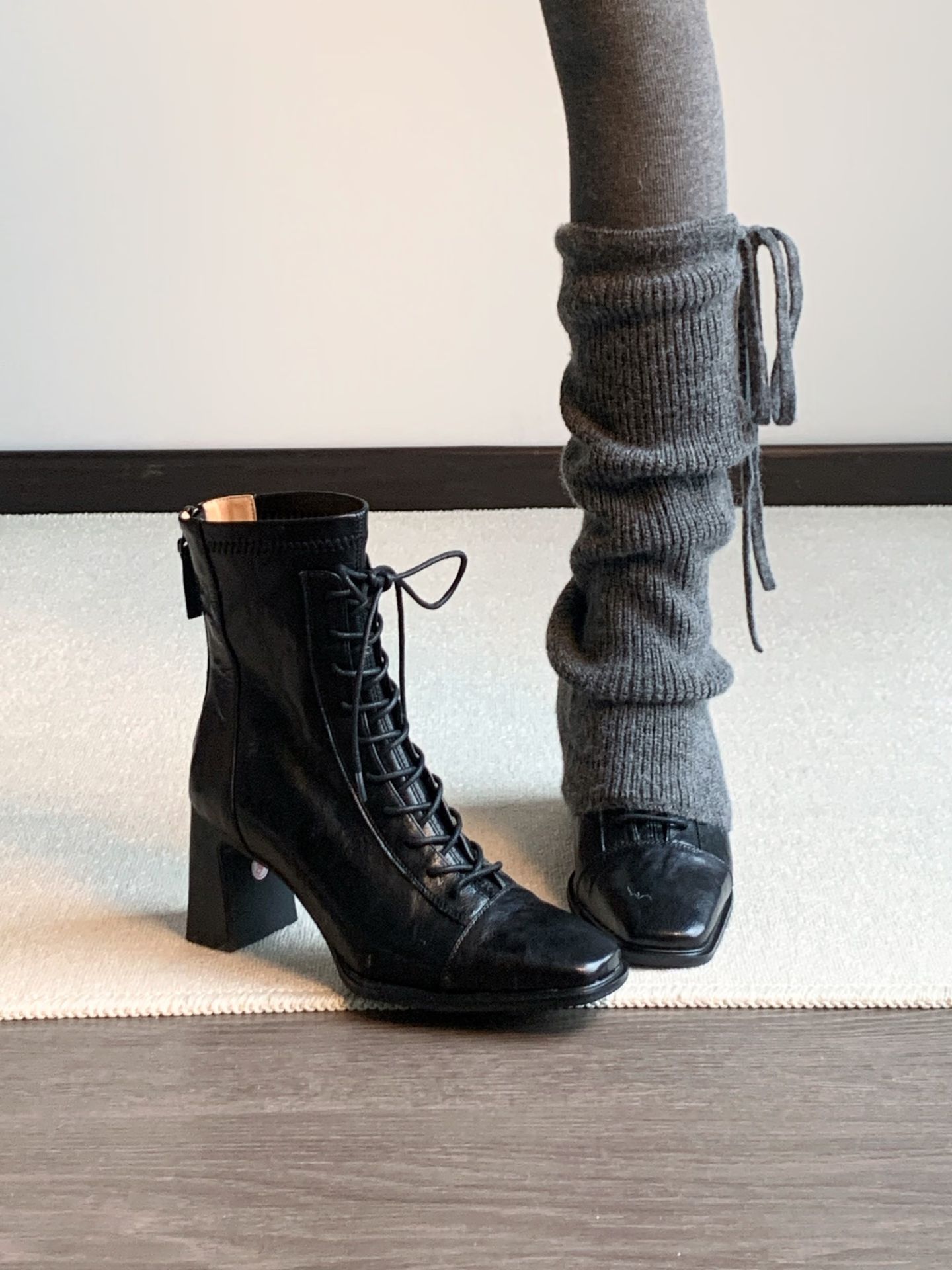 燕尾服 棕灰色 圆头 系带 皮革  - VALI鞋履AI设计主图