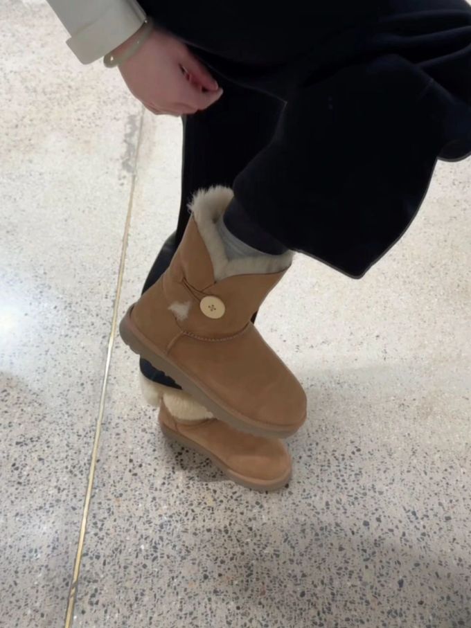 猎犬色 古巴棕 土拨鼠 圆头 皮革 