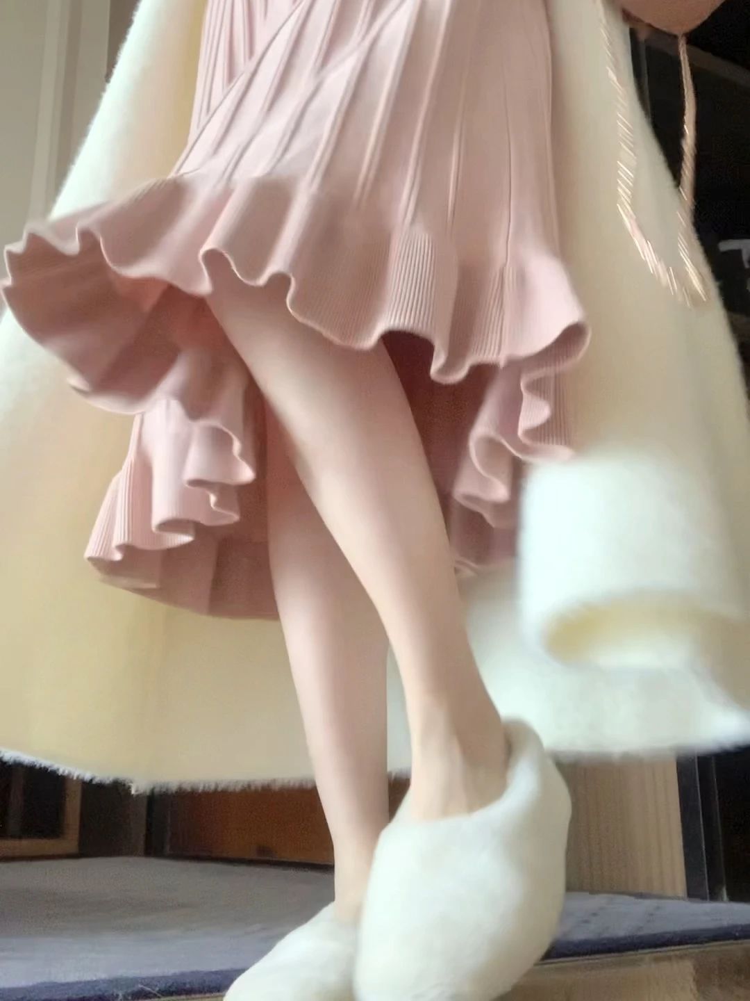 半透明 静绿色 蓝花色 无帮 绒毛/绒面  - VALI鞋履AI设计主图