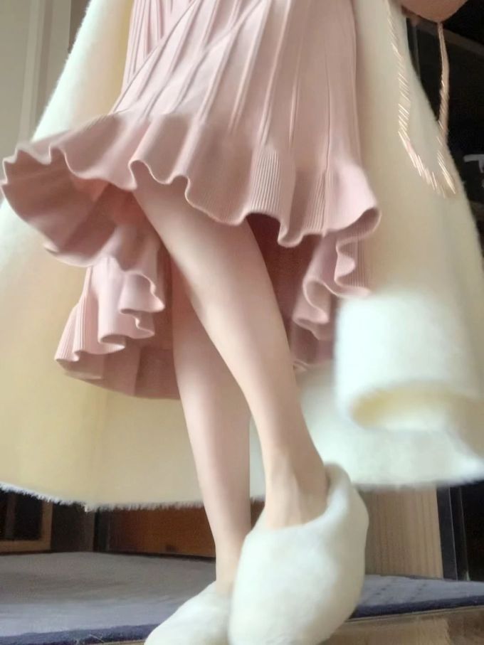 半透明 静绿色 蓝花色 无帮 绒毛/绒面 