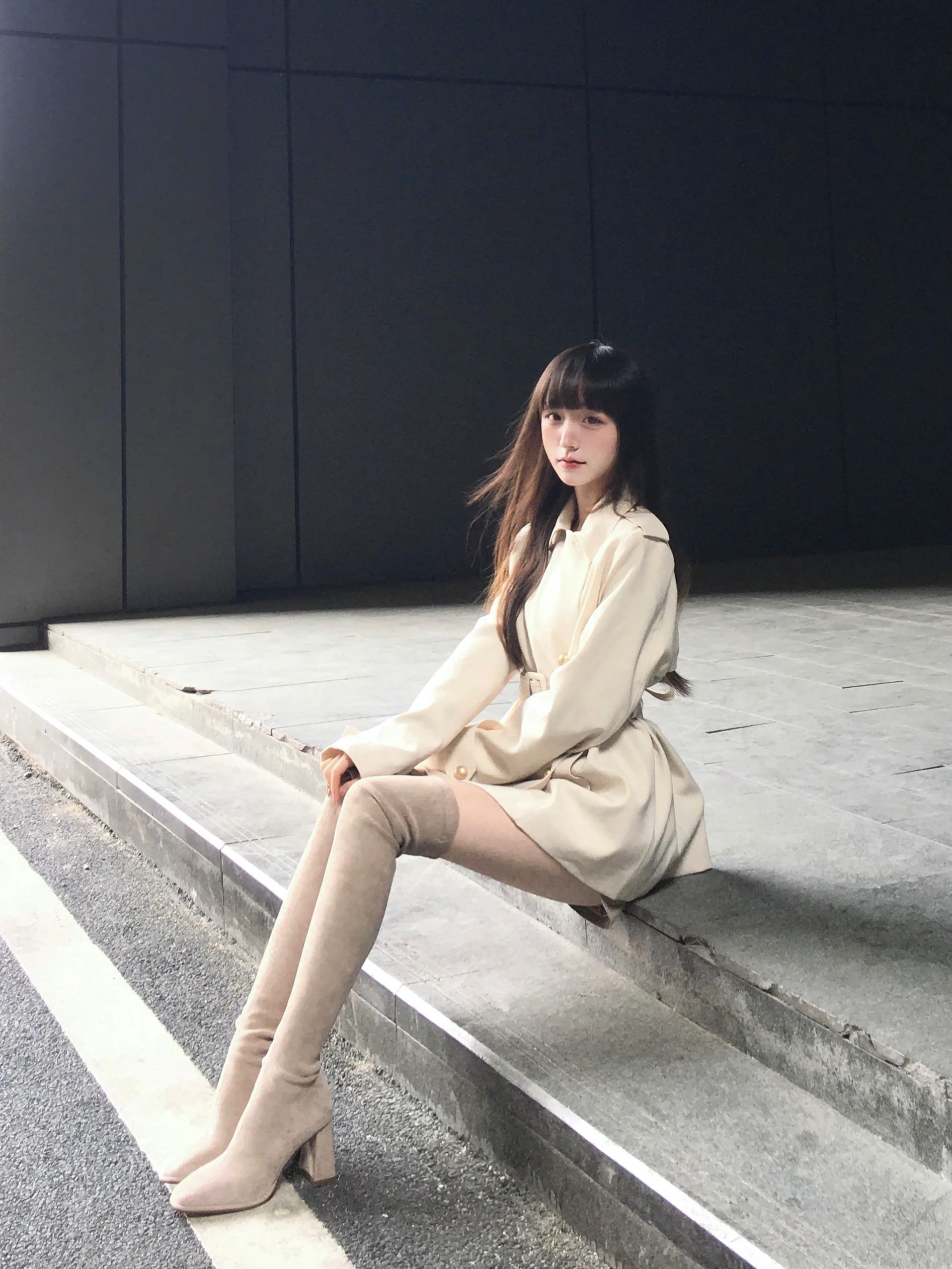 风衣 X型 海贝色 婴儿爽身粉 奶油 基础扣饰  - VALI鞋履AI设计主图