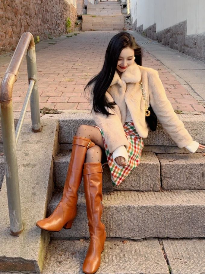 皮草面料 H型 翻领 中长袖 裘毛袖 秋白色 杏露色 水蜜桃色 基础扣饰 