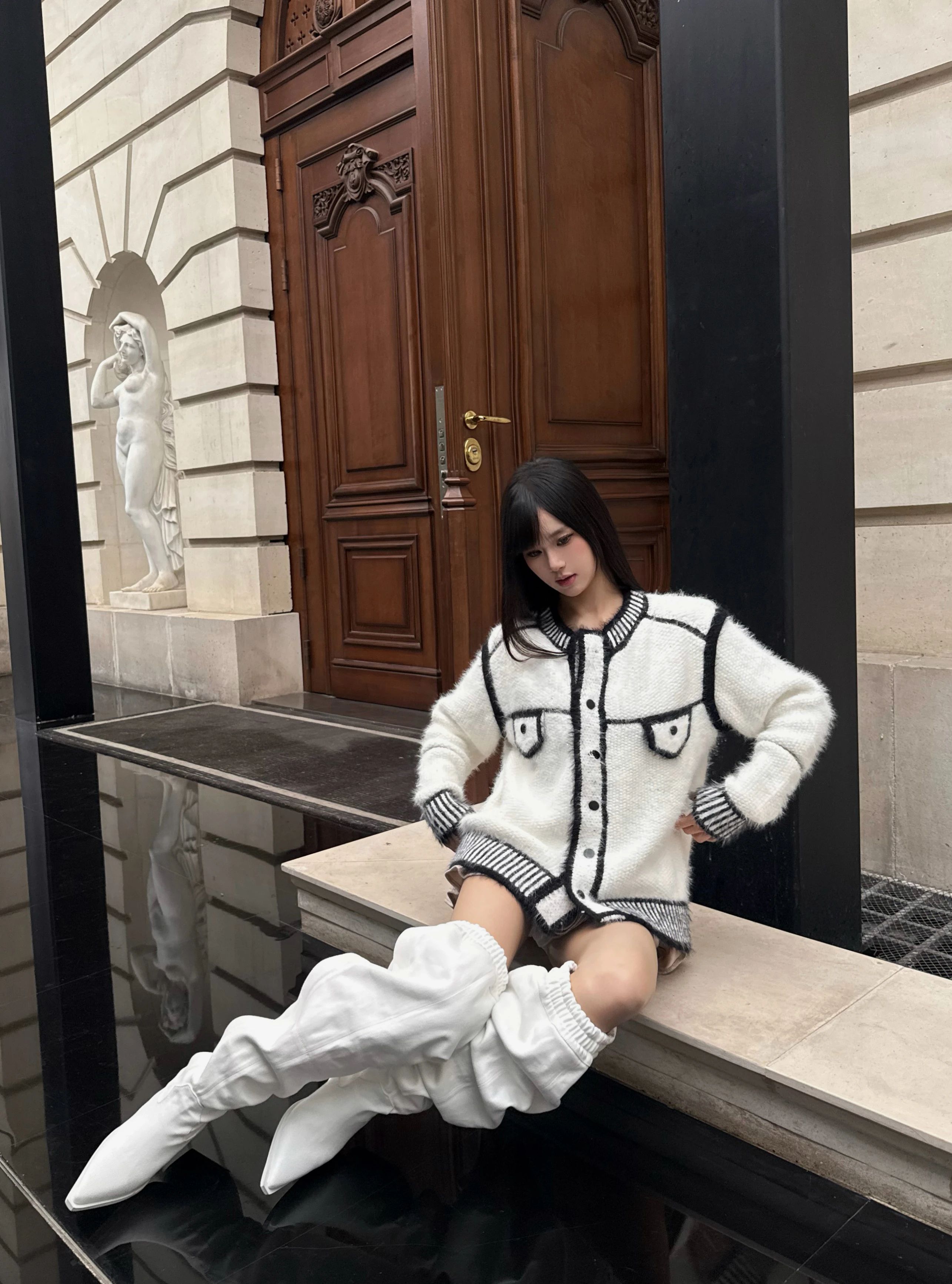 毛纺 圆形领 中长袖 基础袖 满印&循环 边缘装饰 细针 黑美人 香槟白 蒸气灰  - VALI鞋履AI设计主图