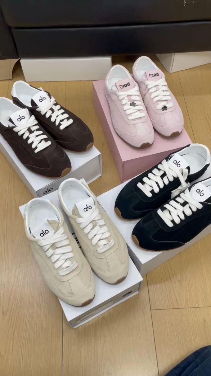 浅阴灰 墙灰色 微蓝色 系带 皮革 