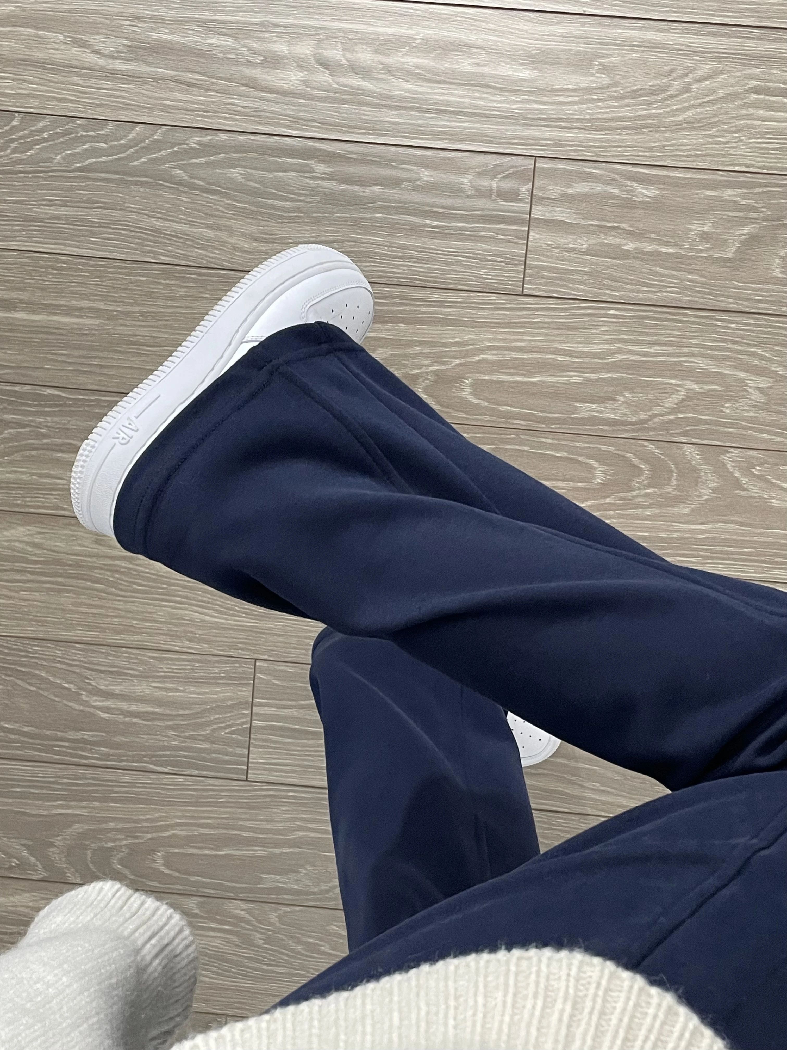 海洋洞穴 亮白色 中世纪蓝 圆头 皮革  - VALI鞋履AI设计主图