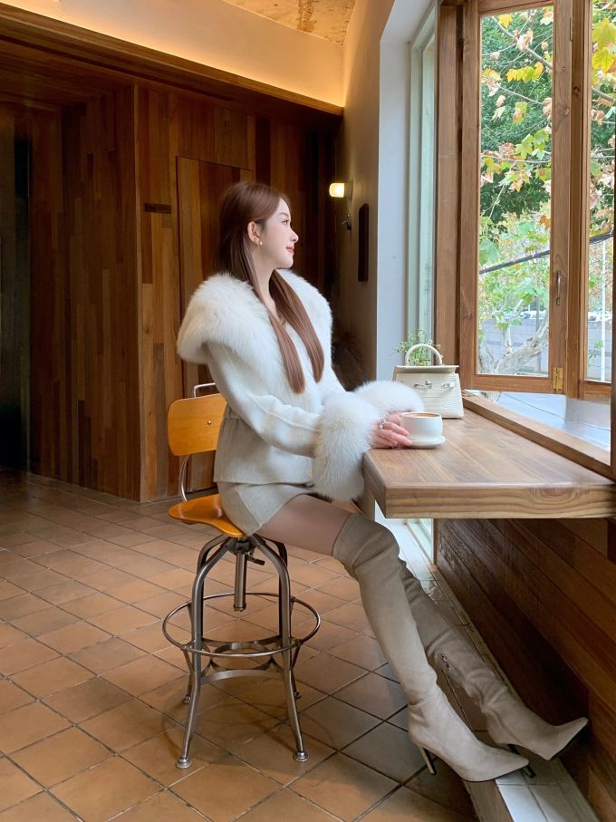 皮草面料 翻领 中长袖 裘毛袖 冰融化 幻蓝色 浅灰蓝 毛条 