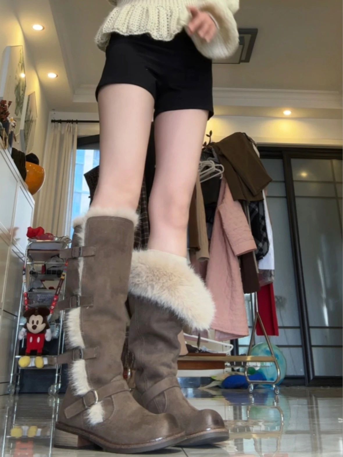 羊肚菌色 地膜色 核桃色 皮革  - VALI鞋履AI设计主图