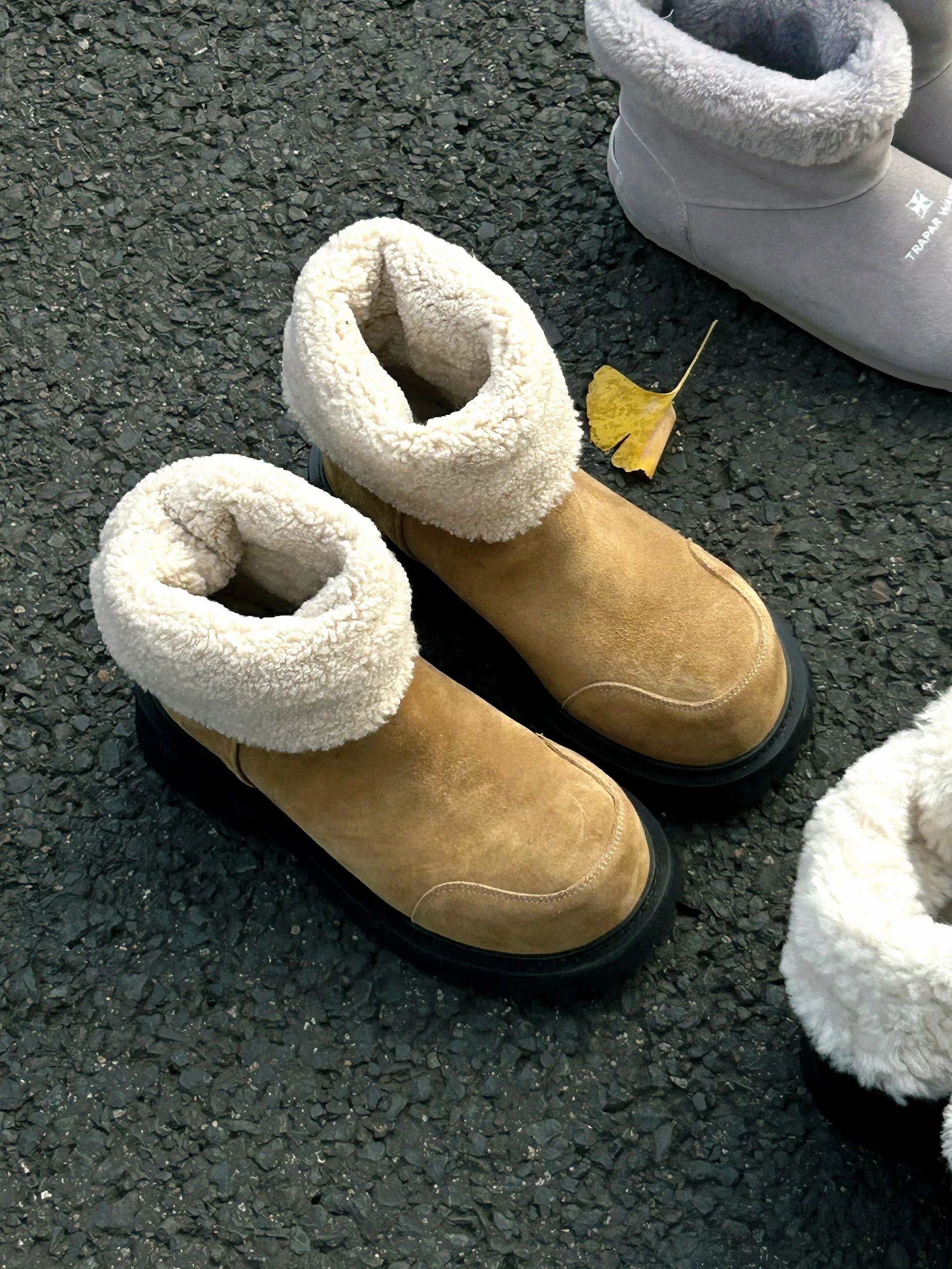 燕尾服 婴儿爽身粉 褐绿色 圆头 皮革  - VALI鞋履AI设计主图