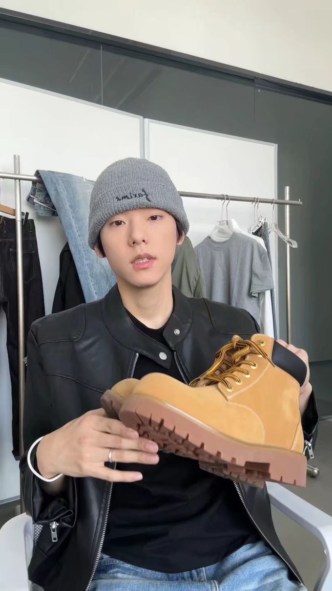 皮革面料 H型 立领 中长袖 基础袖 无烟煤色 橡树黄 艳阳色 基础扣饰 基础拉链 